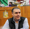 El secretario general de Gobierno del Estado de Nuevo León, Javier Navarro, y Eugenio Montiel, director del Instituto de la Vivienda informaron sobre la compra