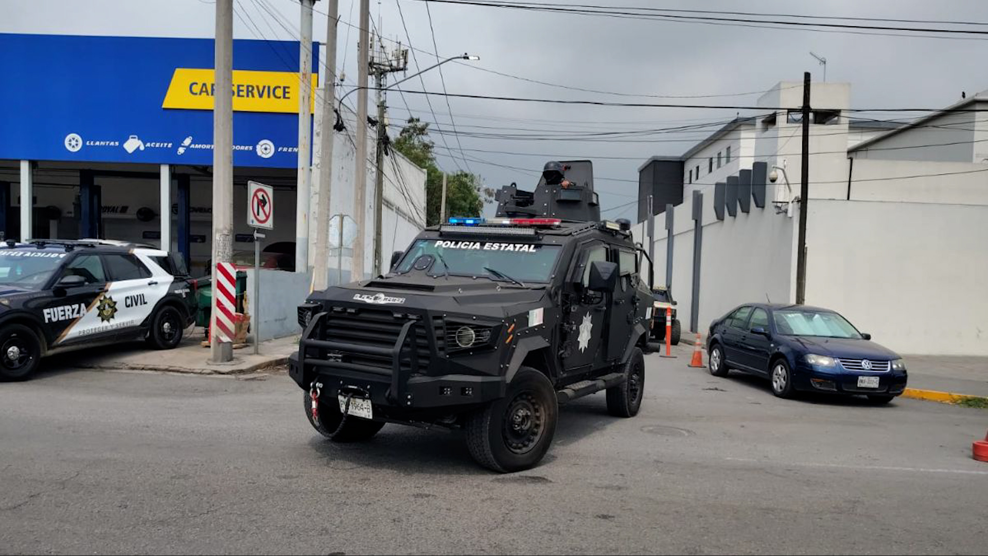 Un intenso operativo de seguridad se registró en Monterrey por el traslado de 'El Comandante Kakino'. Ejército y Fuerza Civil blindaron la ciudad.