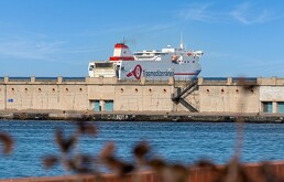 Crucero MV Hondius siendo retenido para no propagar Hantavirus