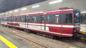 El Tren Ligero de Guadalajara es considerado como uno de los trasportes más eficientes de la ciudad, conoce a qué hora inicia su recorrido la Línea 1.
