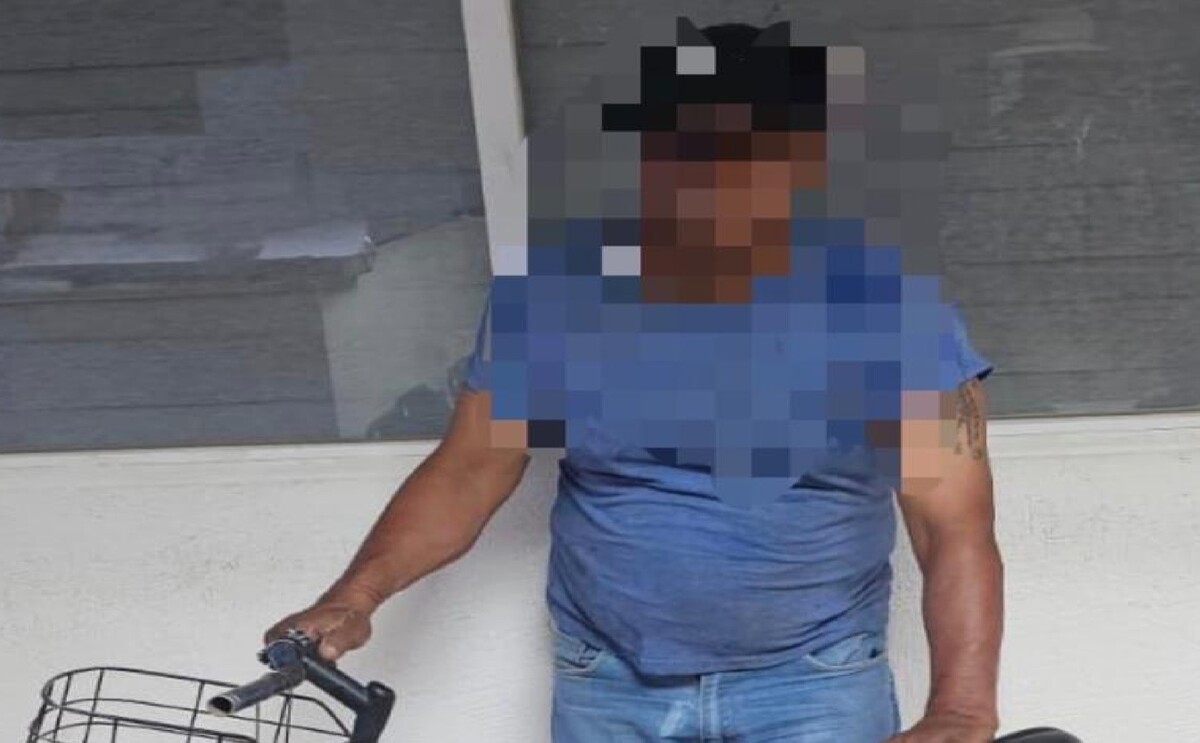 Hombre detenido luego de haber sido acusado de robo con violencia a tiendas de Torreón.