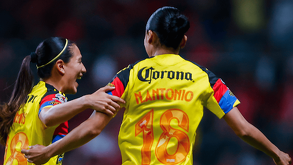Scarlett Camberos anotó el primer gol del partido entre Toluca y América Femenil.