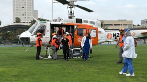 Protección Civil de Nuevo León realizó un operativo aéreo para trasladar pulmones desde Tamaulipas hacia Monterrey.