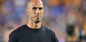 Guido Pizarro como entrenador de Tigres en Liga MX.