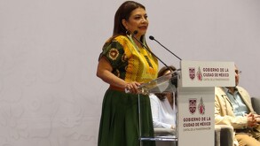 Clara Brugada en conferencia de prensa