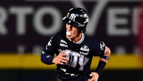Jugador de Sultanes de Monterrey durante el partido ante Acereros.