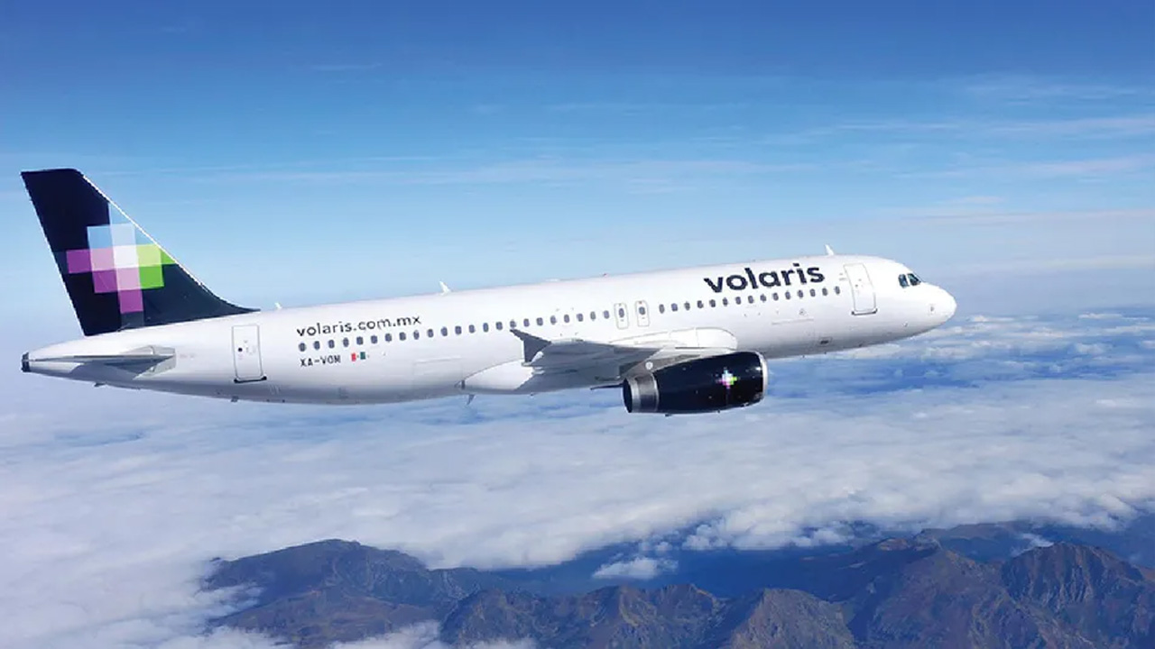 Una mujer de entre 70 y 75 años murió a bordo de un vuelo de Volaris que viajaba de Chicago a Michoacán.