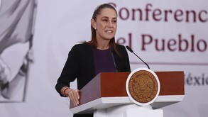 Claudia Sheinbaum Pardo en conferencia del Pueblo, en el Salón Tesorería en Palacio Nacional.