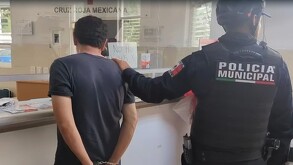 Policías de Guadalajara capturaron a Jorge 'N' por realizar actos inmorales frente a un niño y una bebé en Santa Teresita. El caso ya está en Ciudad Niñez.