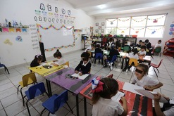 Tras los ajustes previstos al calendario escolar en México, la Secretaría de Educación de Guanajuato expresó que tales medidas violentan derechos a la educación