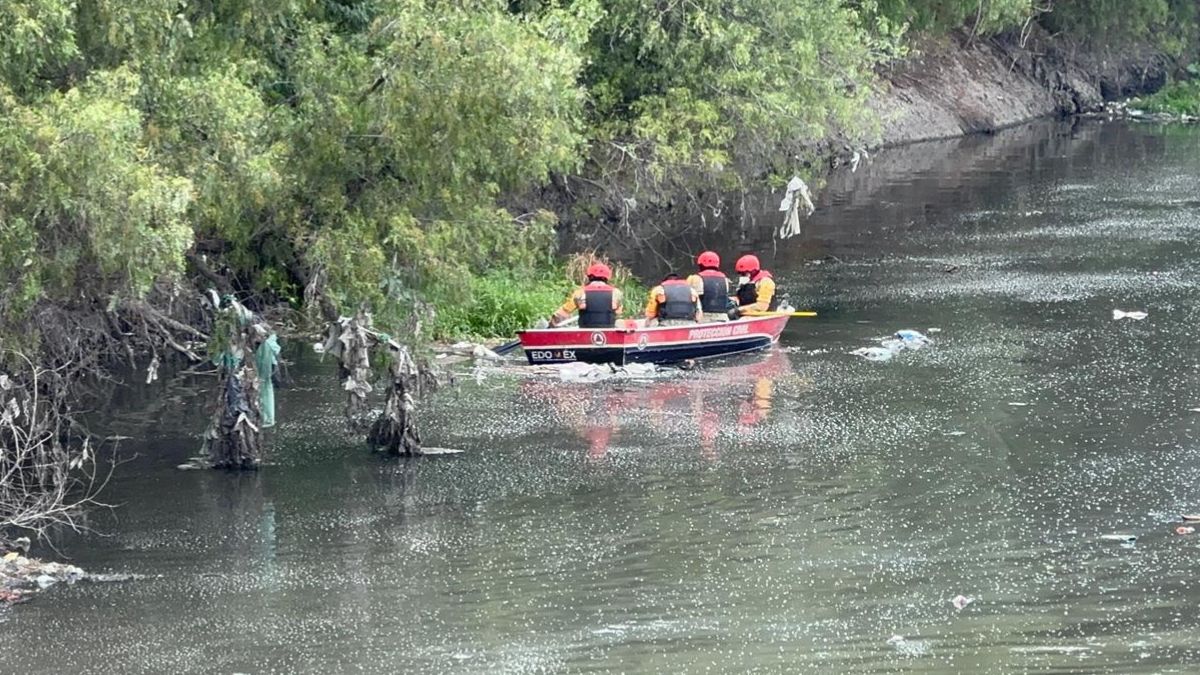 Mariana cayó a las aguas negras cuando se encontraba explorando la zona. | Juan Camacho