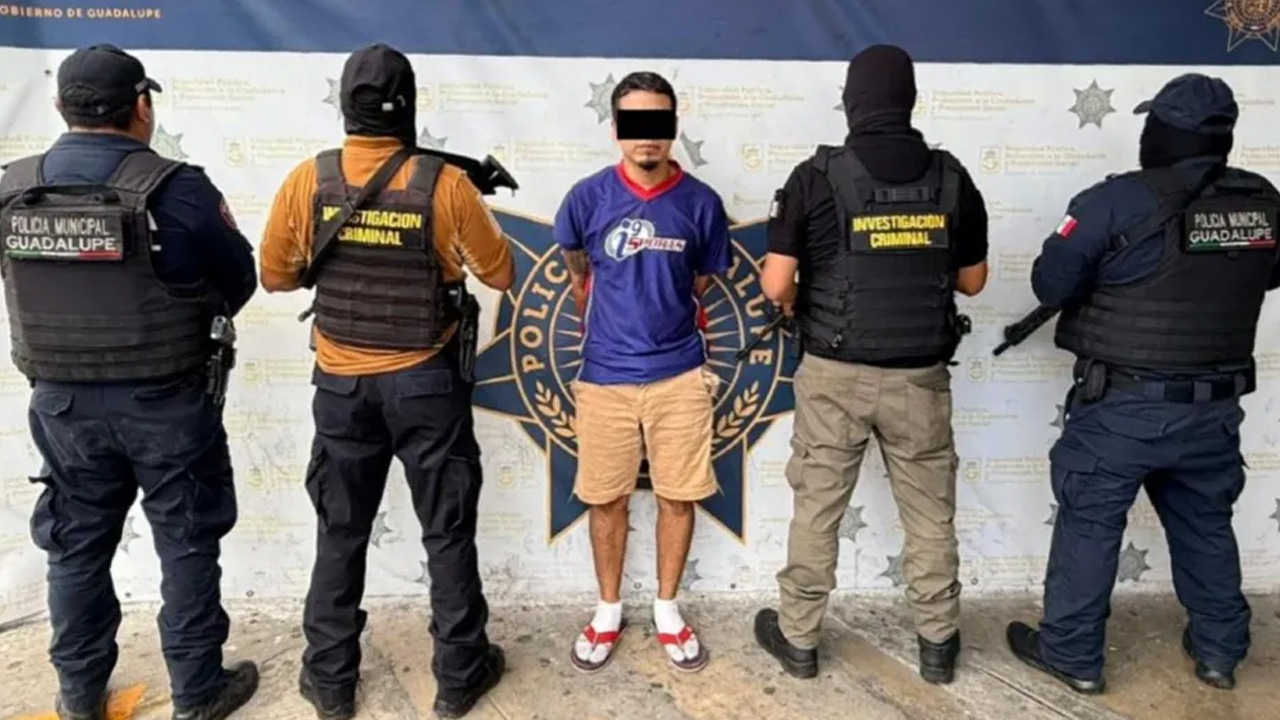 La Policía de Guadalupe detuvo a un hombre señalado como presunto responsable de varios robos violentos a establecimientos comerciales.