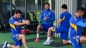 Jugadores de Tigres durante el calentamiento previo al entrenamiento de este martes 12 de mayo.