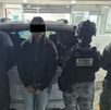 Una mujer extranjera fue detenida sobre la autopista Salamanca-Morelia en Guanajuato por transportar cocaína oculta en su camioneta. Viajaba con dos menores