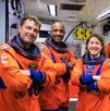 La misión Artemis II regresa a la Tierra tras rodear la Luna, marcando un hito al llevar a sus astronautas más lejos que cualquier otro ser humano.