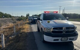 Autoridades atendiendo el reporte de un joven sin vida que presuntamente fue atropellado por el tren en Gómez Palacio.