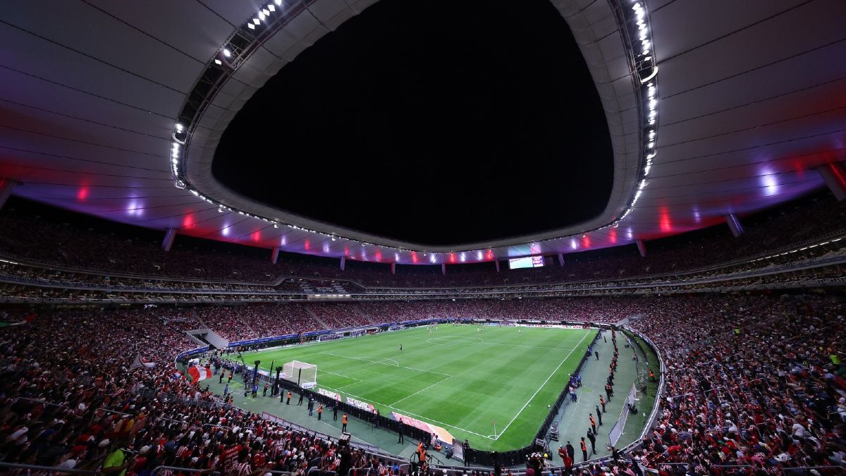 La FIFA inicia operaciones oficiales en el Estadio Guadalajara.