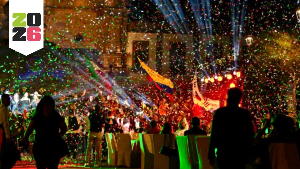 En la imagen se observa a personas celebrando que falta poco para el Mundial 2026, la celebración se llevó a cabo en Zapopan, Jalisco.