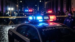 imagen ilustrativa de una patrulla de policía en una escena del crimen creada con inteligencia artificial