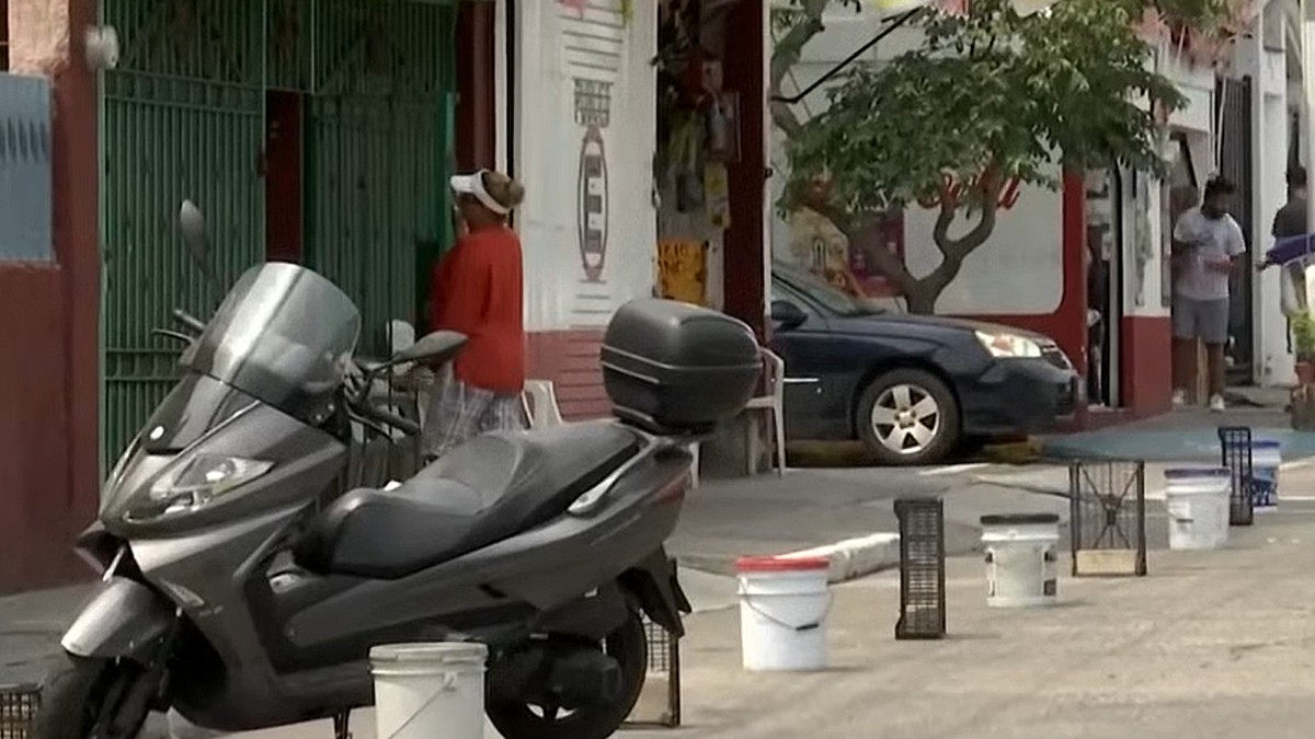 Muchas zonas comerciales de Guadalajara son víctima de privatización de la via pública. | Foto: Archivo de Telediario