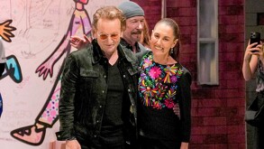 Claudia Sheinbaum con Bono de U2