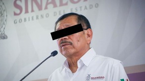 Gerardo N detenido y con su rostro cubierto