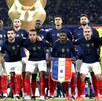Jugadores de la Selección de Francia previo a un partido en el Mundial 2022.