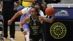 Jugadora de Fuerza Regia Femenil durante la final ante Adelitas en la LNBP Femenil.