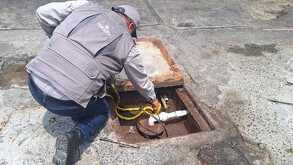 La CONAGUA clausuró un pozo ilegal dentro de un restaurante en San Nicolás tras una denuncia ciudadana.