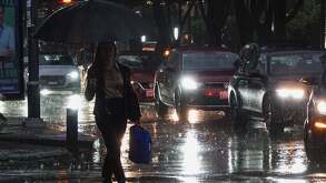 Se prevé un ambiente fresco y lluvias fuertes este domingo en la Ciudad de México.