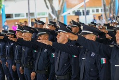 León fortalece la seguridad de la ciudad con la graduación de nueva generación de policías. Alejandra Gutiérrez y Jorge Guillén encabezaron el evento.