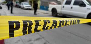 Vecinos alertaron por olores extraños en una vivienda de Saltillo; autoridades ya investigan el hallazgo.