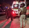 Una discusión económica familiar terminó en violencia en Guadalajara. Un hombre fue hospitalizado en estado grave tras recibir dos puñaladas en la espalda.