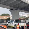 Avenida y camioneta d etránsito