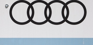 logotipo de los cuatro aros de audi en la planta ubicada en Puebla