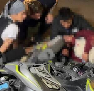 Una falla en la motocicleta terminó en tragedia durante la madrugada sobre uno de los bulevares más transitados de Saltillo.