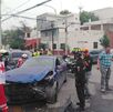 carro dañado ante accidente automovilístico