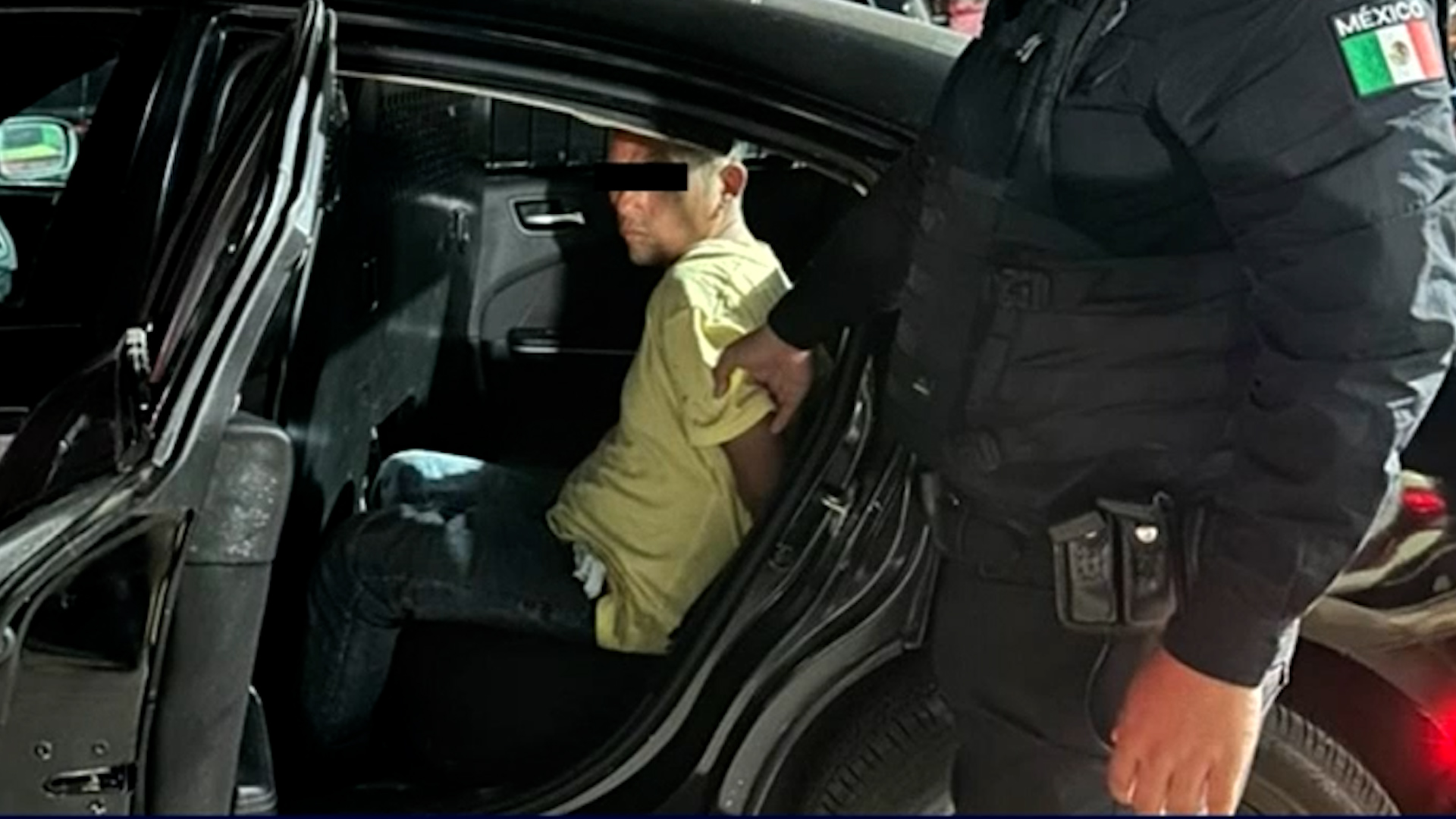 Elementos de la Policía de Monterrey detuvieron a Santos Omar tras asaltar una tienda en Avenida Colón; el sujeto es investigado por 4 robos con violencia.