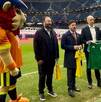 Samuel García y directivos suecos intercambiaron jerseys de las selecciones de México y Suecia previo al Mundial 2026.