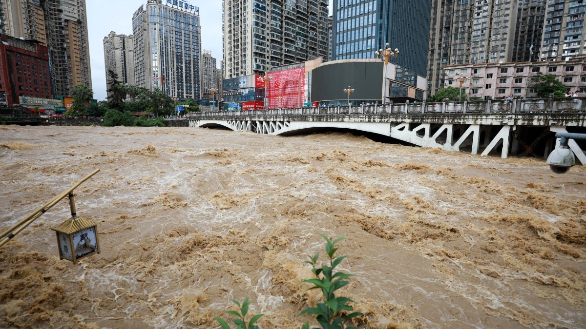 Zona afectada por las inundaciones tras las fuertes lluvias en Duyun, en la provincia de Guizhou, al suroeste de China