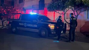 Un hombre de 75 años falleció tras sufrir un grave accidente con una motosierra mientras podaba un árbol en su casa de Guadalajara. Conoce los detalles.