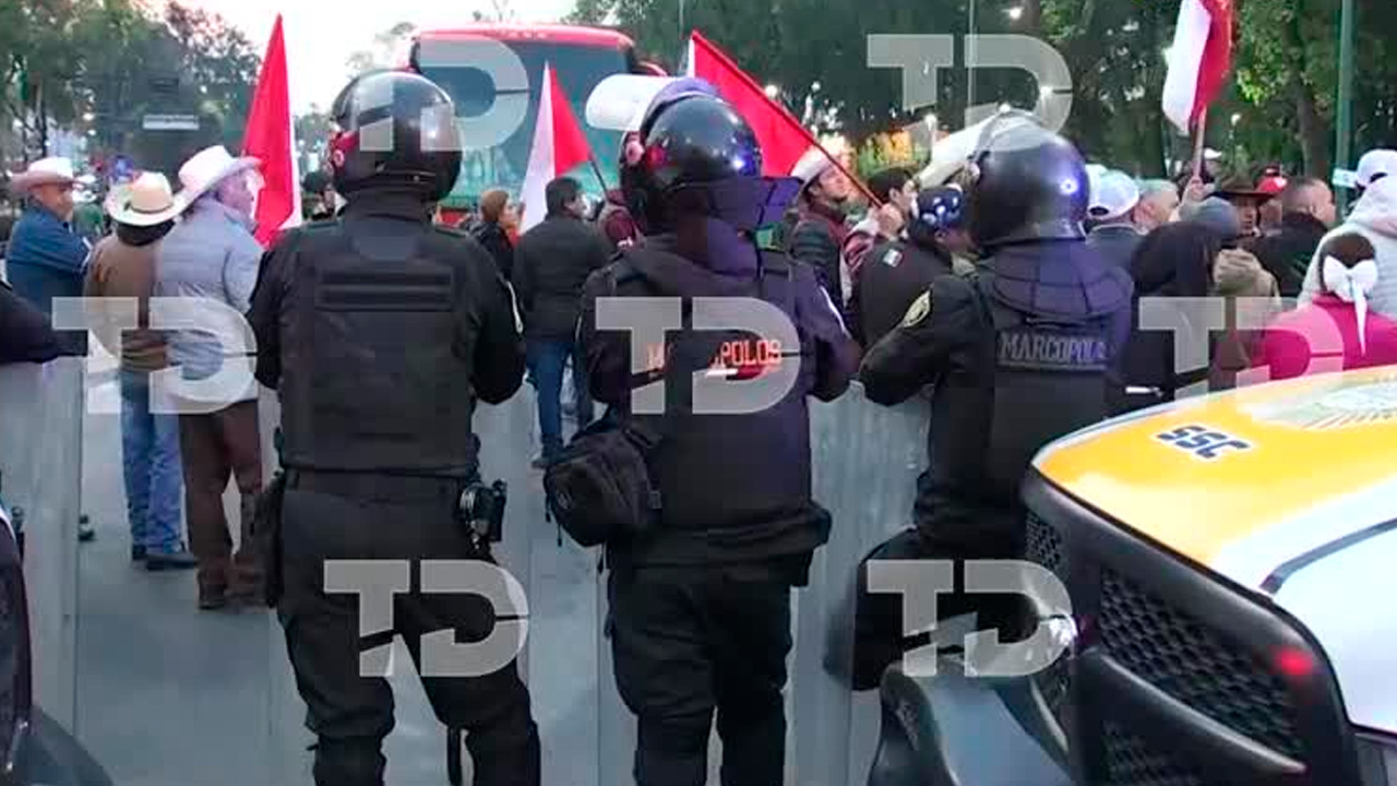 Integrantes de ANTAC y del Frente Nacional para el Rescate del Campo Mexicano realizaron una movilización sobre Paseo de la Reforma.
