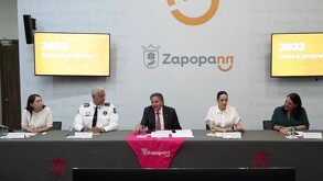 Juan José Frangie presentando programa