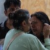 Familia de Blanca Adriana llega a la Fiscalía de Tlaxcala para el reconocimiento del cuerpo en el INCIFO, se nota afectada por el lamentable hecho.