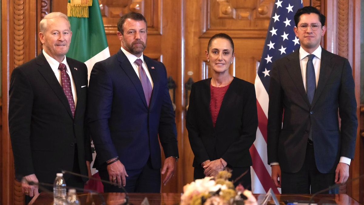 Llegada de Markwayne Mullin, secretario de Seguridad Nacional de Estados Unidos, a Palacio Nacional, en dónde sostendrá una reunión con Sheinbaum.