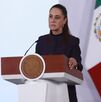 Claudia Sheinbaum, presidenta de México, asegurando que bloqueo de cuentas de Rocha Moya es preventivo
