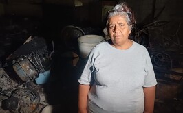 Pareja afectada e incendio.