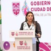 Clara Brugada en una conferencia de prensa