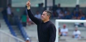 Efraín Juárez durante el partido de Pumas vs Mazatlán.