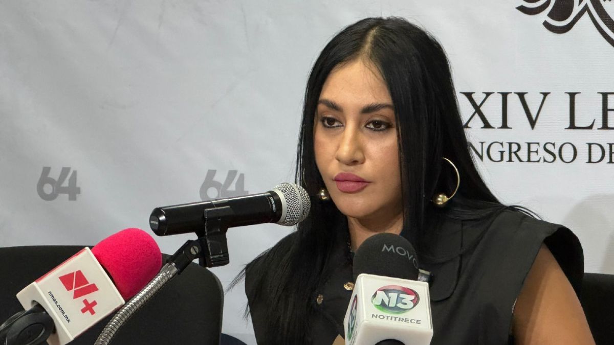 La diputada Brenda Carrera presentó una iniciativa para reformar el Código Penal de Jalisco y sancionar a quienes realicen cirugías estéticas a menores.